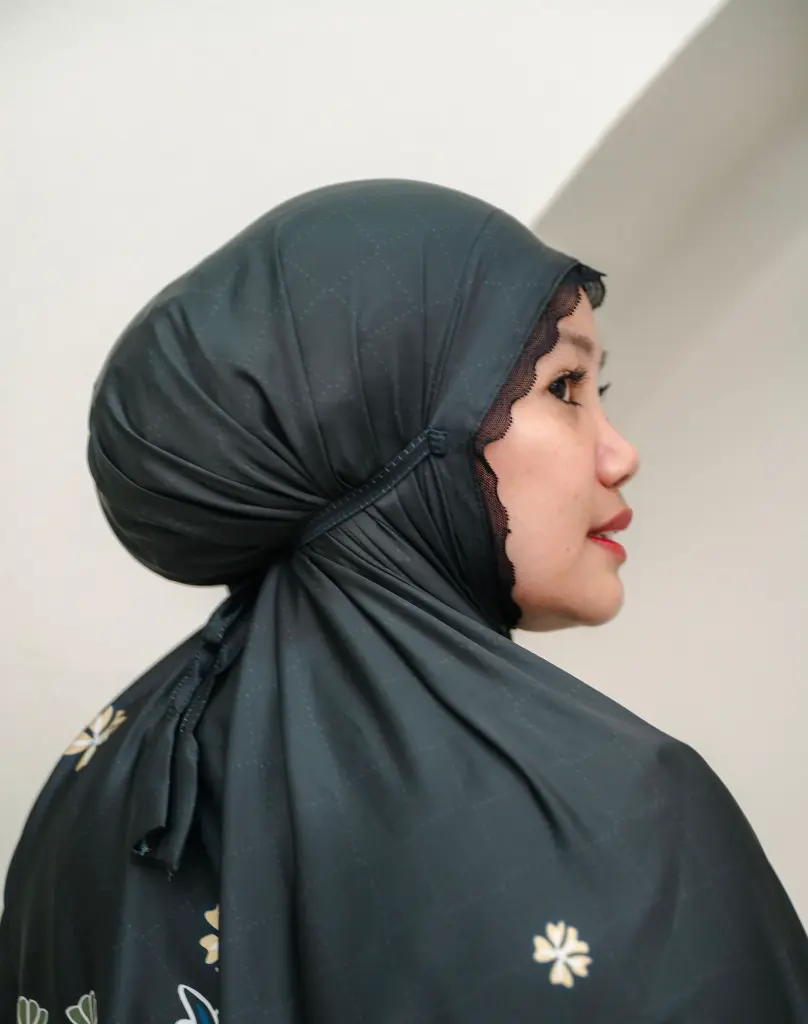 blck mdnh2.webp