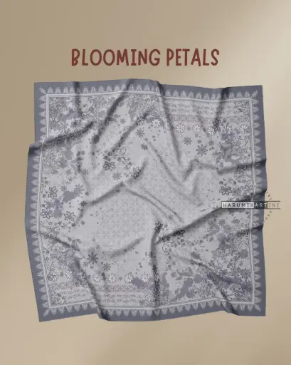 BLOOMING PETALS